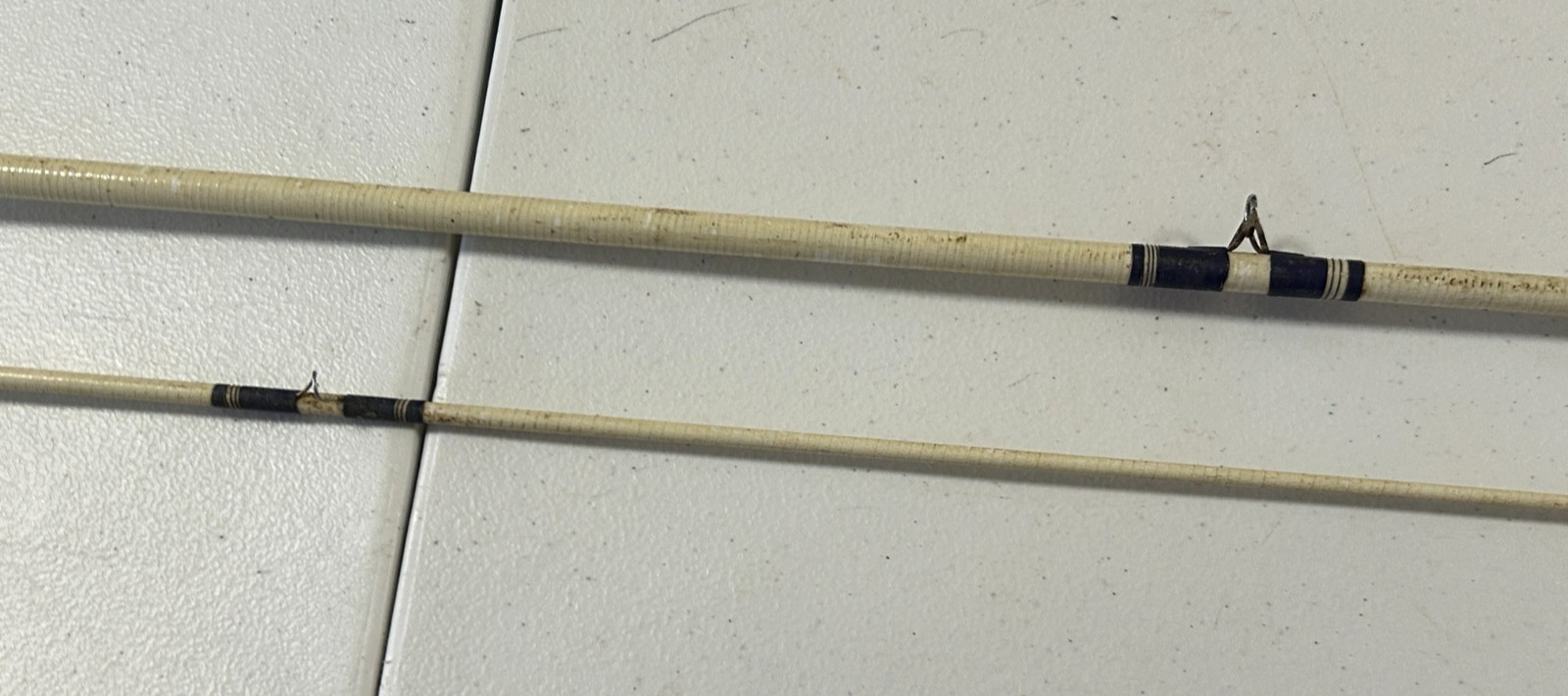 Vintage South Bend Fiberglass Fly Fishing Rod Vernley Trout Reel, 97″. 2 Piece