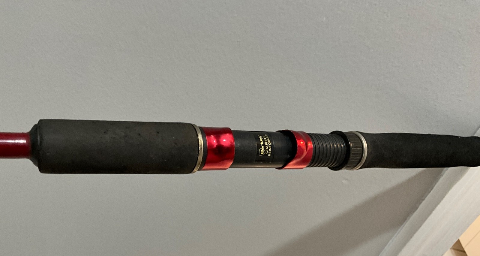 nice. Berkley GRAYFITE GF-26 5′ 9″ Spinning Rod 2pc 1/3 to 3/4 oz lure