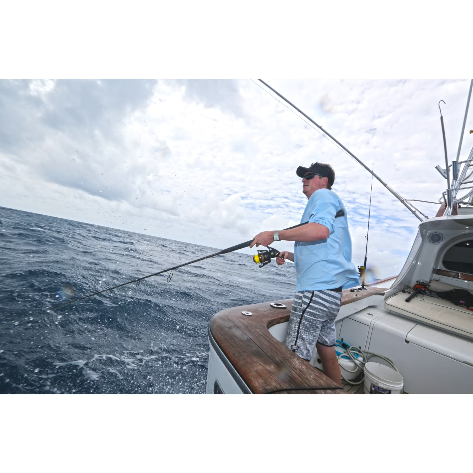PENN Battle® II Combo, 7′ Medium Light Fishing Rod, 3000 Size Reel