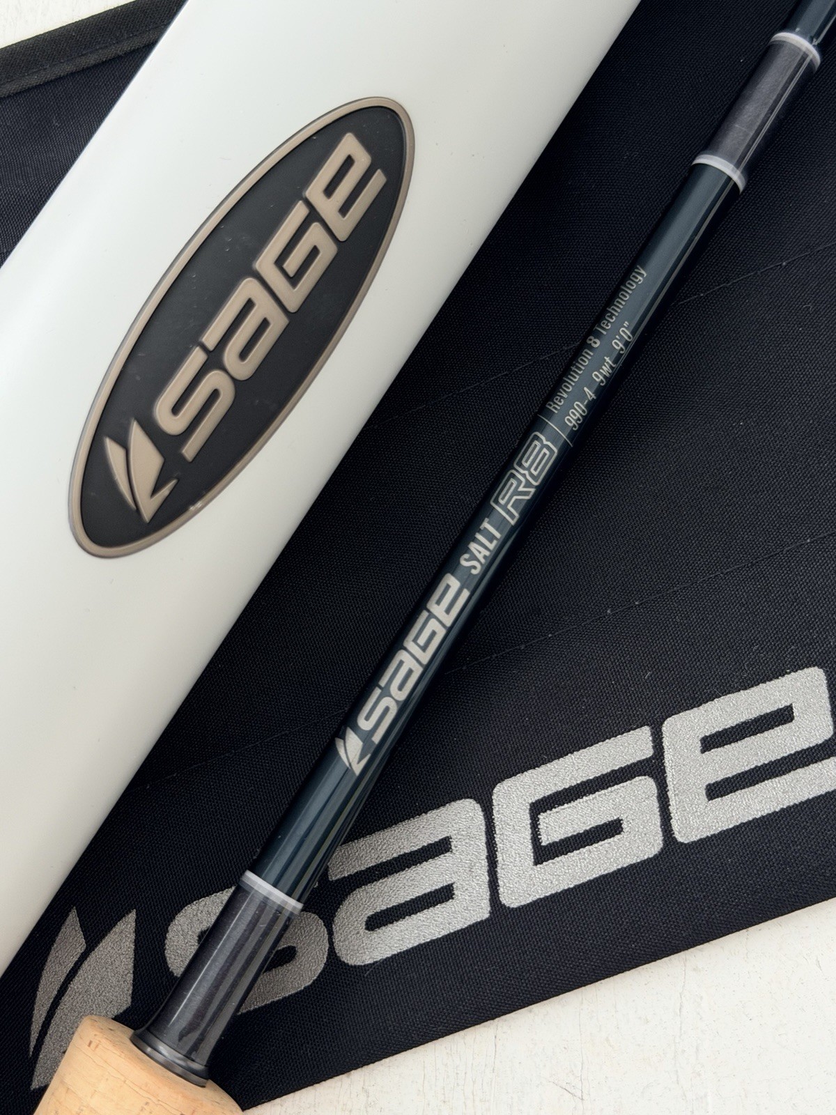 **BEAUTIFUL** 🔥 SAGE R8 SALT 9wt. 9’ft~4Pc FlyRod!! 🔥~LEGENDARY~🔥