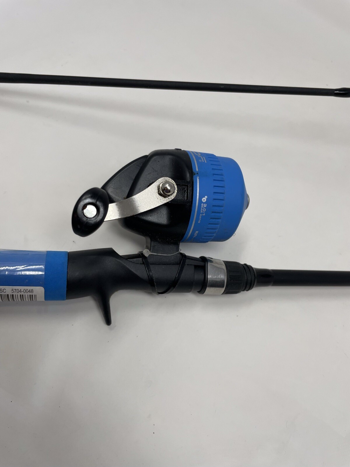 South Bend R2F Performance Series R2F4-JABT-SC Telescopic Rod And Reel
