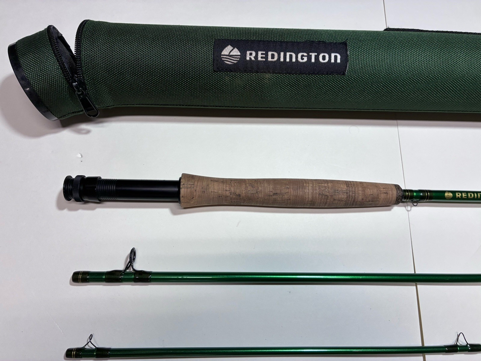 Redington Vice 590-4 Fly Rod 9′ 5wt 4pc Fast Graphite Green w/ Tube