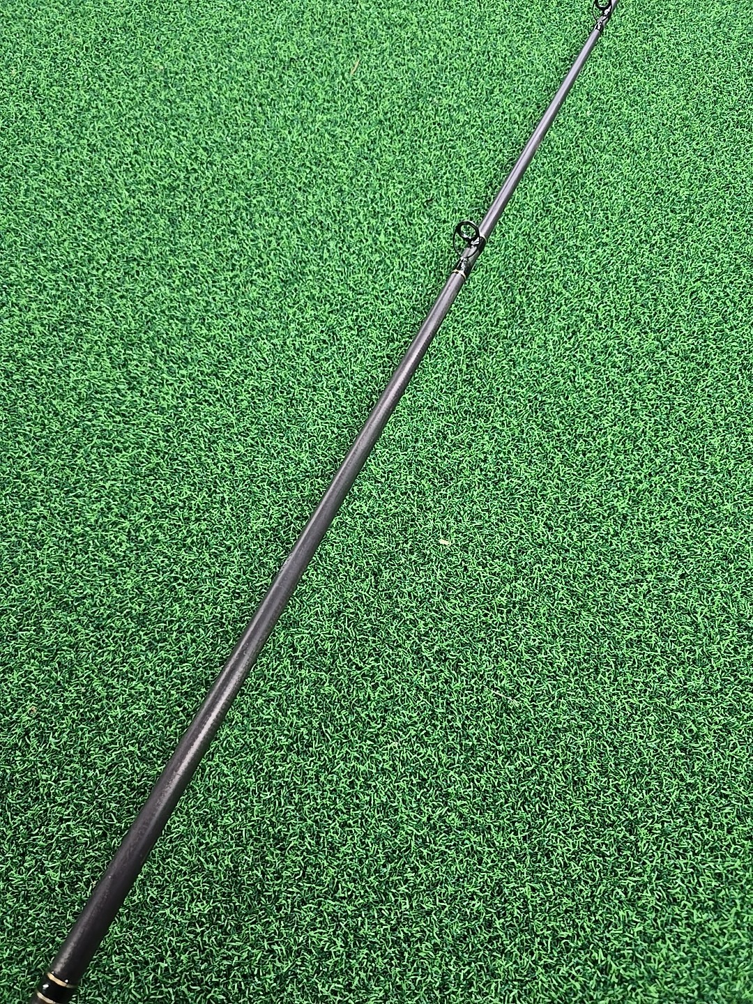 Rogue 6’6″ 1 pc 8-17 LB Line Weight Casting Rod – USA – BROKEN EYELET