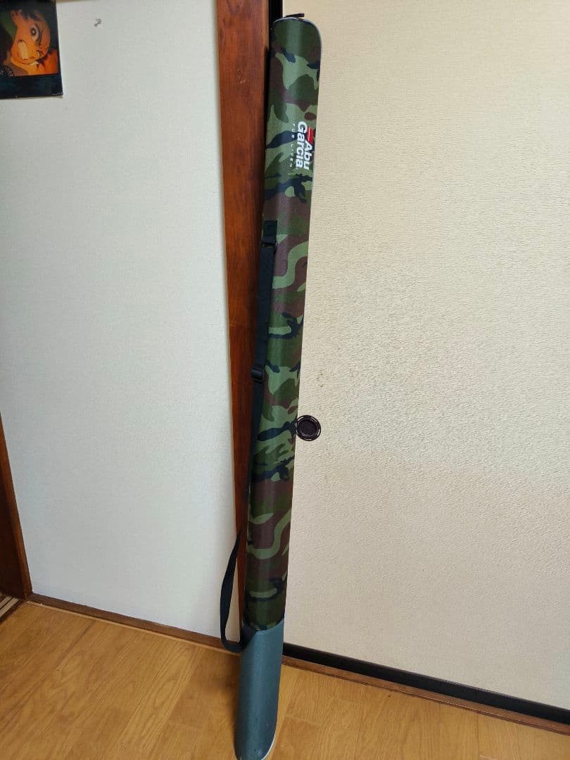 Black 2-Piece Bass Fishing Rod Lightweight & Versatile