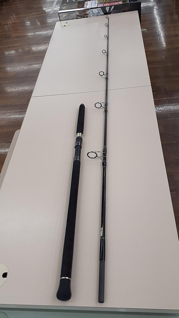 Yamaga Blanks Blue Sniper 81/6 Blacky Jigging Rod 2-Piece, 31in/79cm, Used