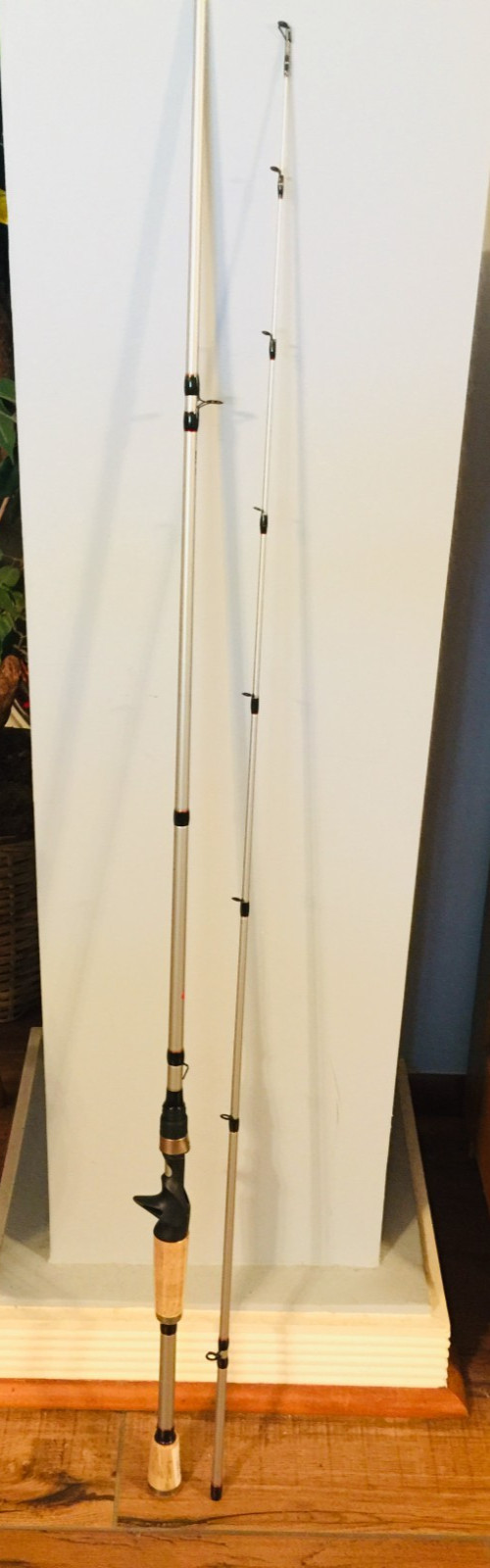 NEW Ozark Trail Gen 2.0 Med/Heavy 2Pc 7′ Fishing Casting Rod Model OT70MHBC-2