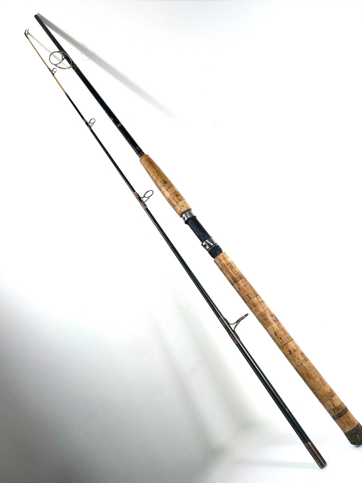 ABU GARCIA WORKHORSE WHSSU902MH Spinning Rod ~ 9′ ~ 2Pc ~ Fresh & Saltwater ~ VG