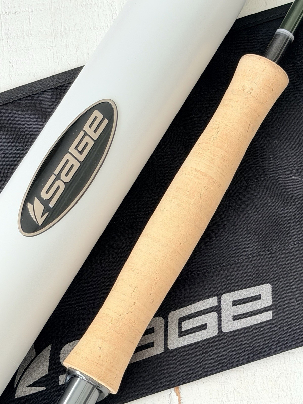 **BEAUTIFUL** 🔥 SAGE R8 Core 9wt. 9’ft~4Pc FlyRod!! 🔥~LEGENDARY~🔥