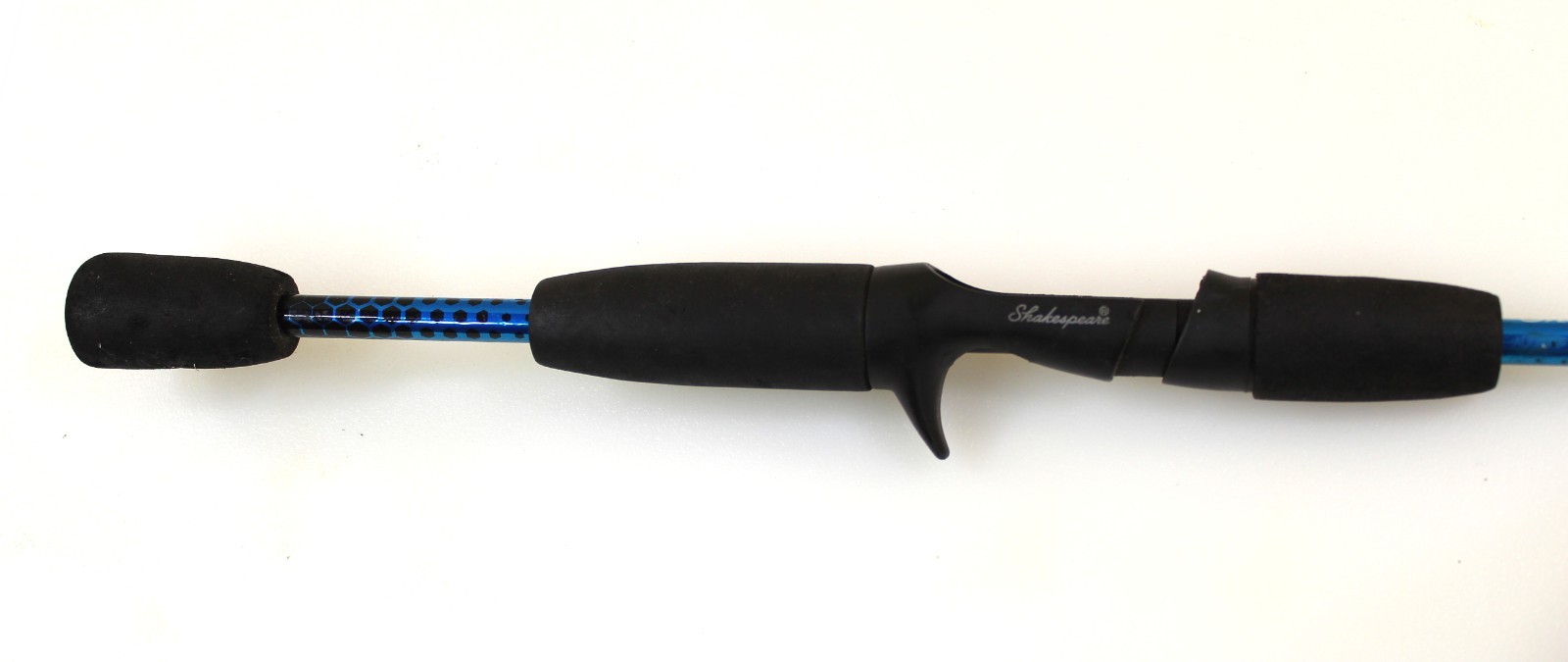 Shakespeare Reverb RBSC 56 2M 5′ 6″ Casting Fishing Rod Medium Action 2 Piece