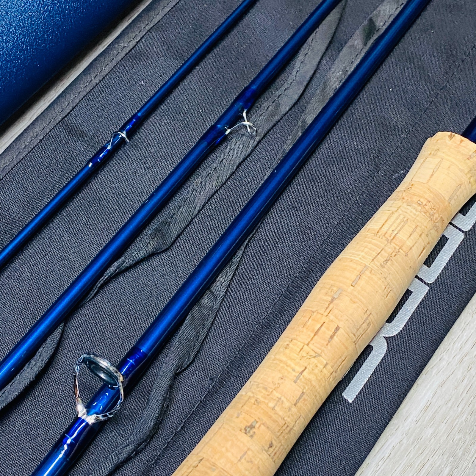 SAGE Xi3 690-4 6wt 9’0″ Salt Water Fly Rod w/Tube sock [Excellent]