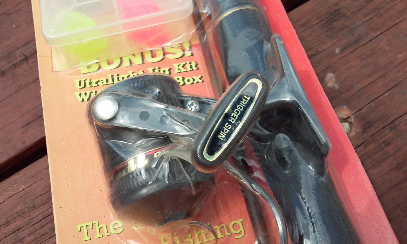 Vtg ZEBCO Triggercast Combo 4″ 6″Ultralight FISHING Rod/Reel MZ1000 Jig Kit 2000