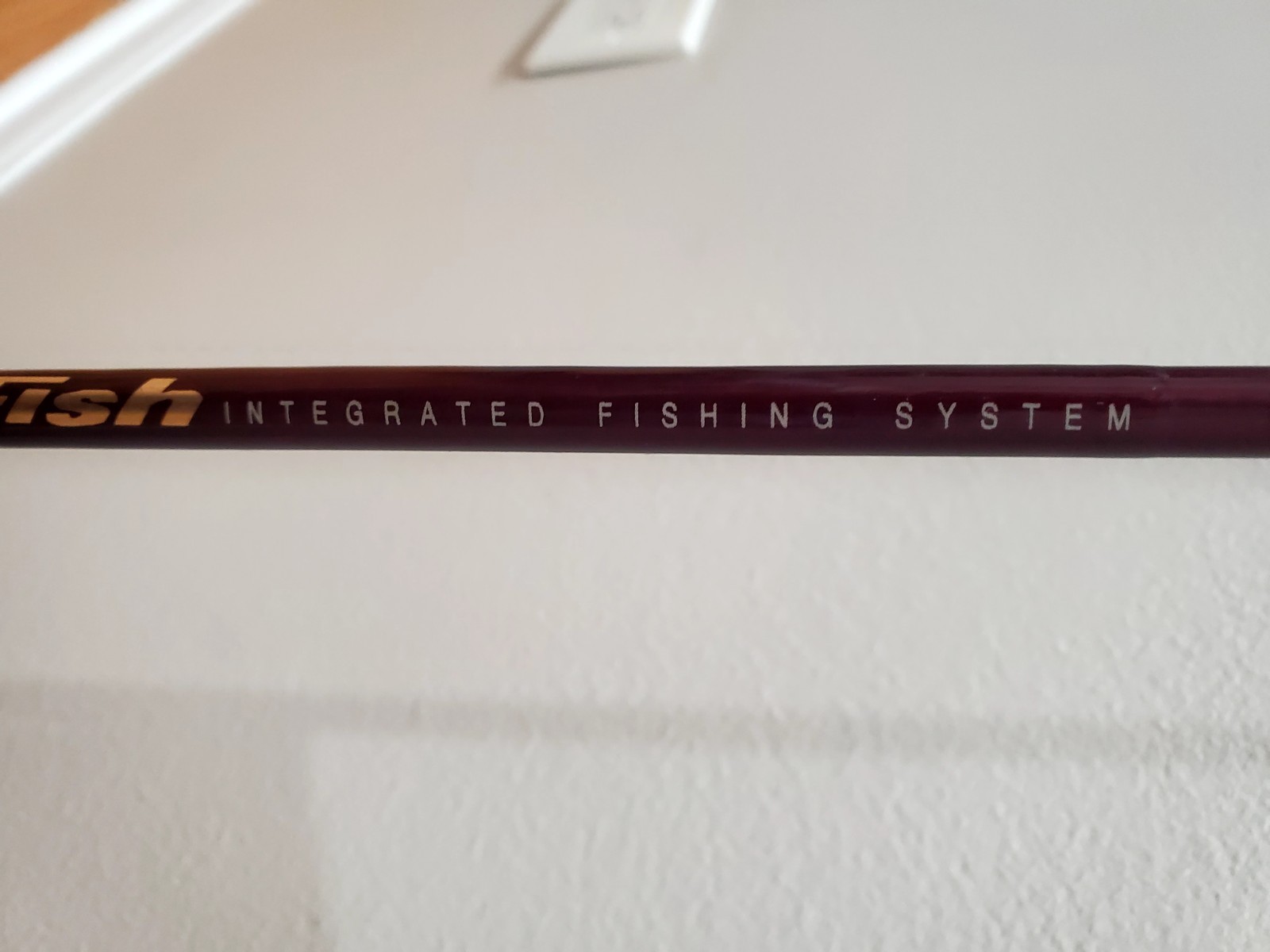 Vintage JOHNSON Trigger Fish Integrated Fishing System 2-Parts Fishing Rod. 5’6″