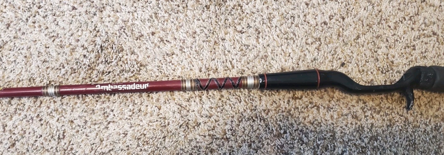 Garcia Ambassadeur 8617-A Casting Fishing Rod 5.5′