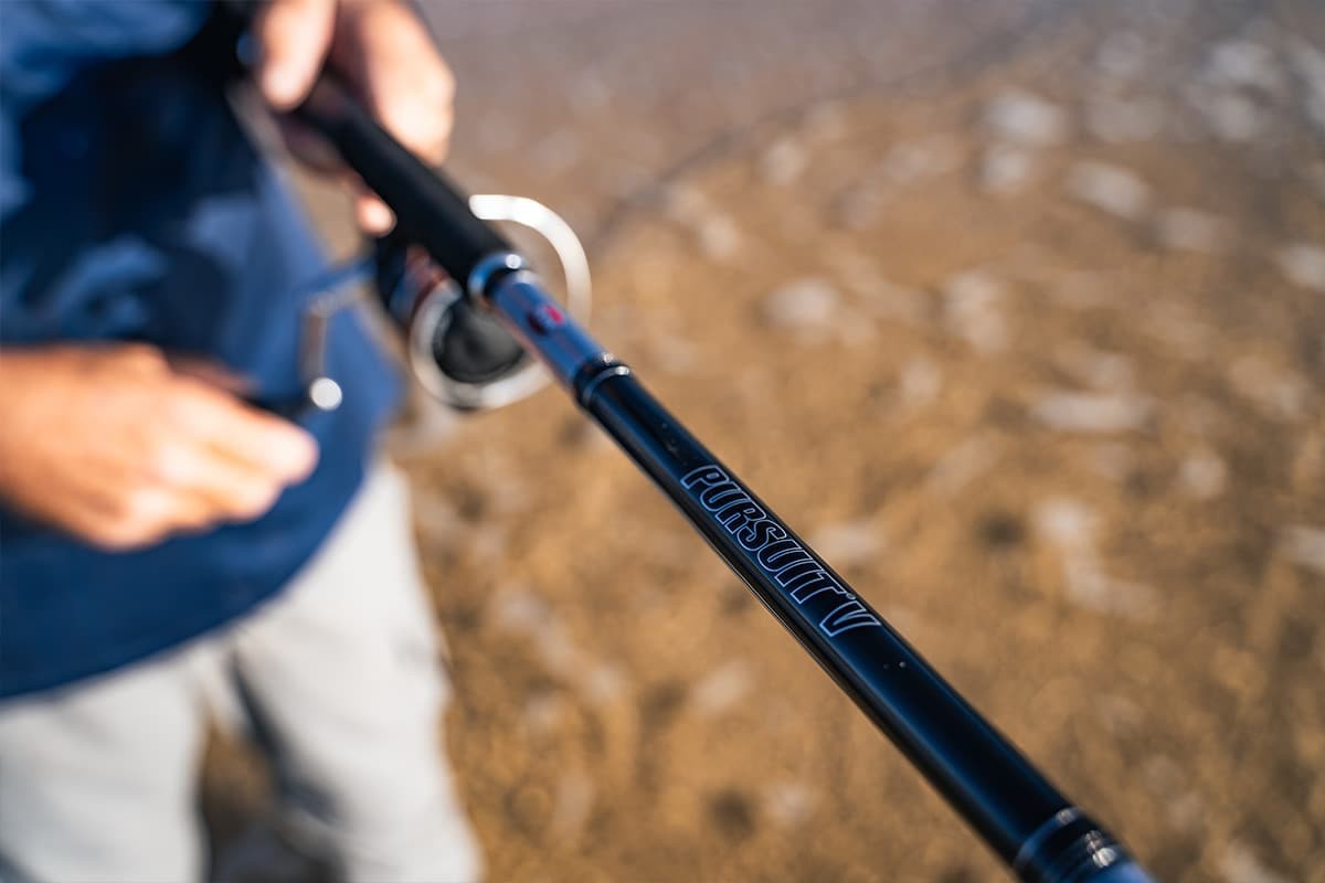PENN – Pursuit V 3000 – 7’0″ 2 Piece Spinning Combo – 4–8kg – 1645033 702SPM