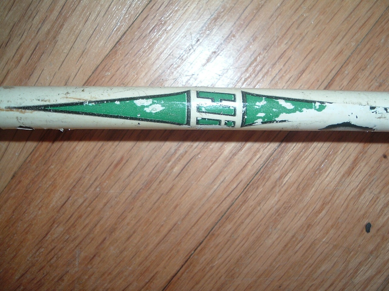 Vintage Ike Walton 6′ – 6″ Fiberglass 6.5′ Fishing Rod one piece green