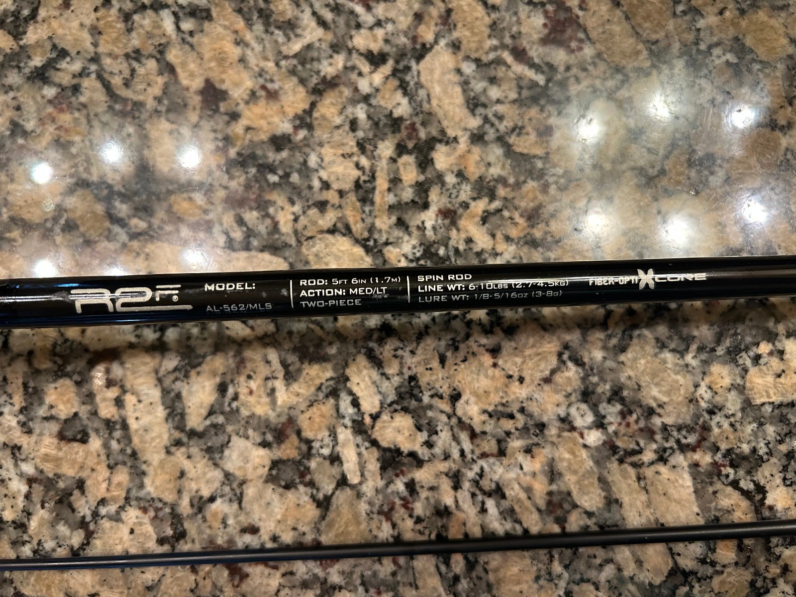 South Bend R2F AL-562/MLS 5’6″ 2 PC Med-Light Spinning Rod, 6-10lb, 1/8-5/16oz