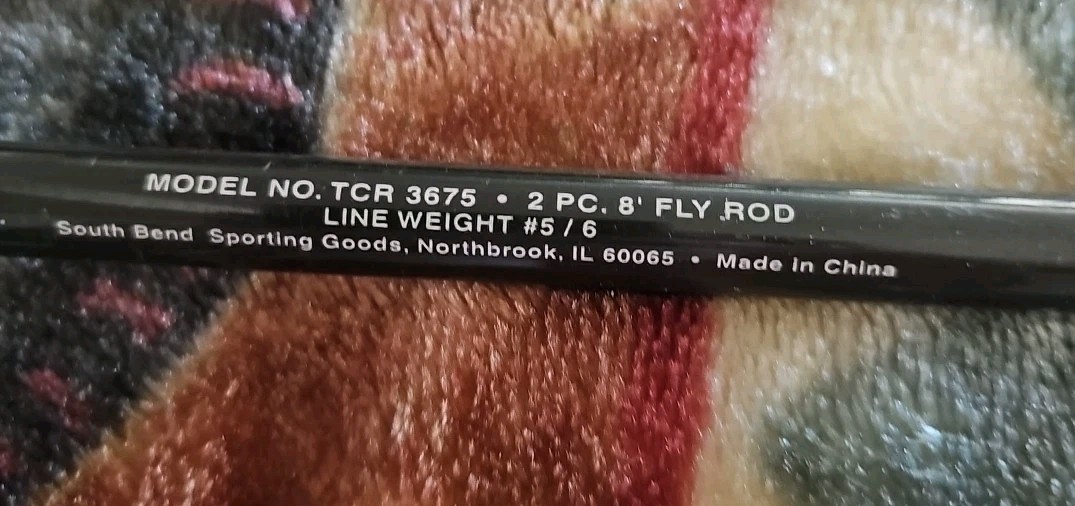 SOUTH BEND 2pc 8′ GRAPHITE BLACK FLY CAST ROD #3675 FOR 5/6 Wt LINE