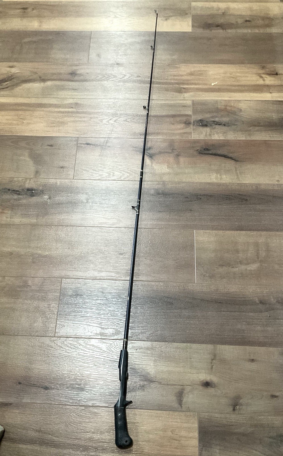 SHAKESPEARE PRO-AM SC 2056 5’6″ LIGHT ACTION 4-8 LB LINE 2 PIECE FISHING ROD