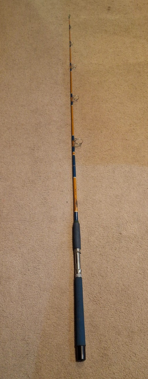 VINTAGE SABRE GOLDEN 7″ 2-PIECE FISHING ROD, #1202