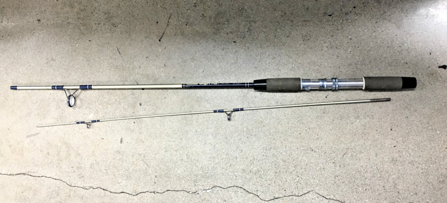 Shakespeare, Alpha SP1310, Spinning Rod 5 Foot Medium Action L Fishing Rod KOREA