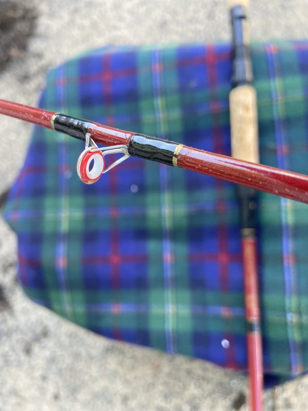 VINTAGE DAIWA 1376B 8’6″ MED. HEAVY TROLLING/CASTING 2 PIECE ROD MADE IN USA