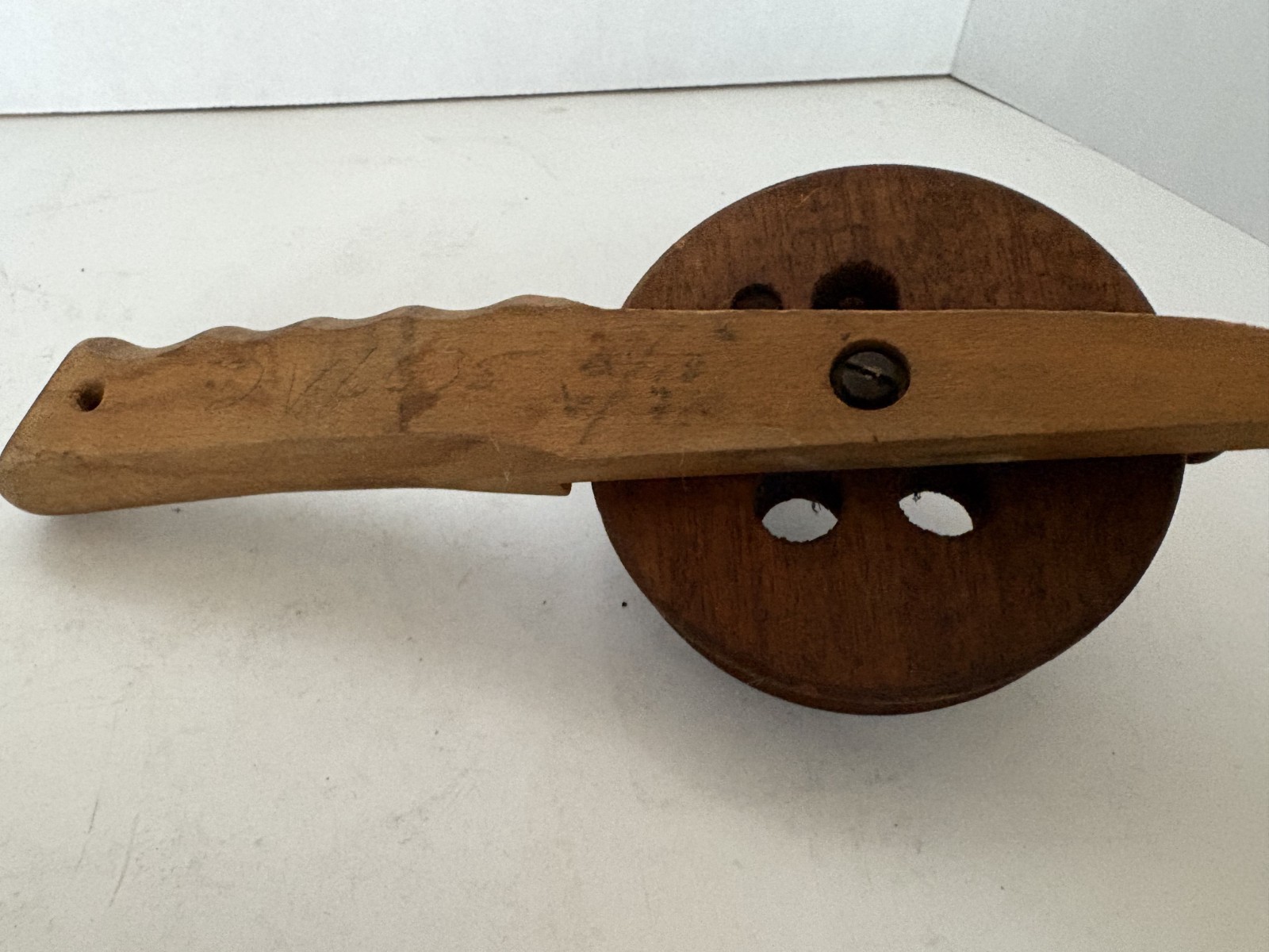 Vintage Wooden Ice Fishing Reel Drop Liner Untested