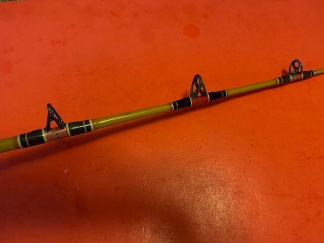 VINTAGE CUSTOM BUILT FENWICK 1670 6 FOOT 6 INCH 30 TO 60# JIG STICK FISHING ROD