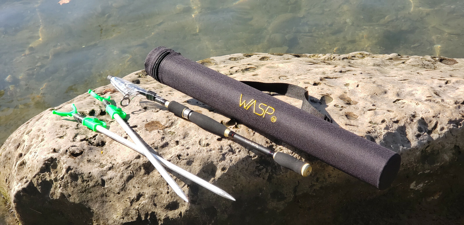 WASP Telescopic Fishing Rod & Rod Holder Combo