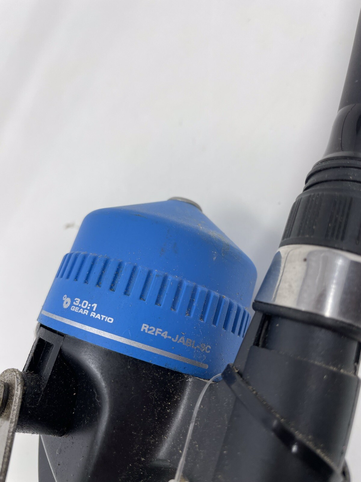 South Bend R2F Performance Series R2F4-JABT-SC Telescopic Rod And Reel