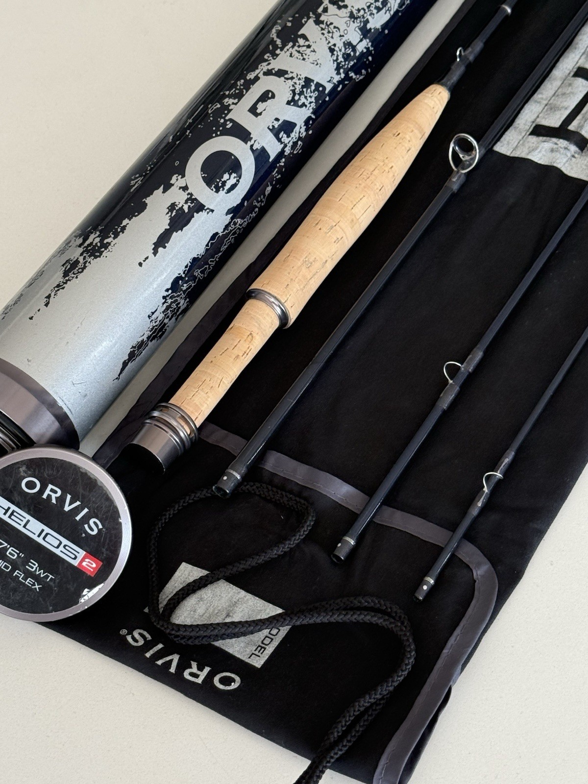 **BEAUTIFUL** SUPER RARE ORVIS ￼ HELIOS-2 3wt 7’6”in ￼ Flyrod!!