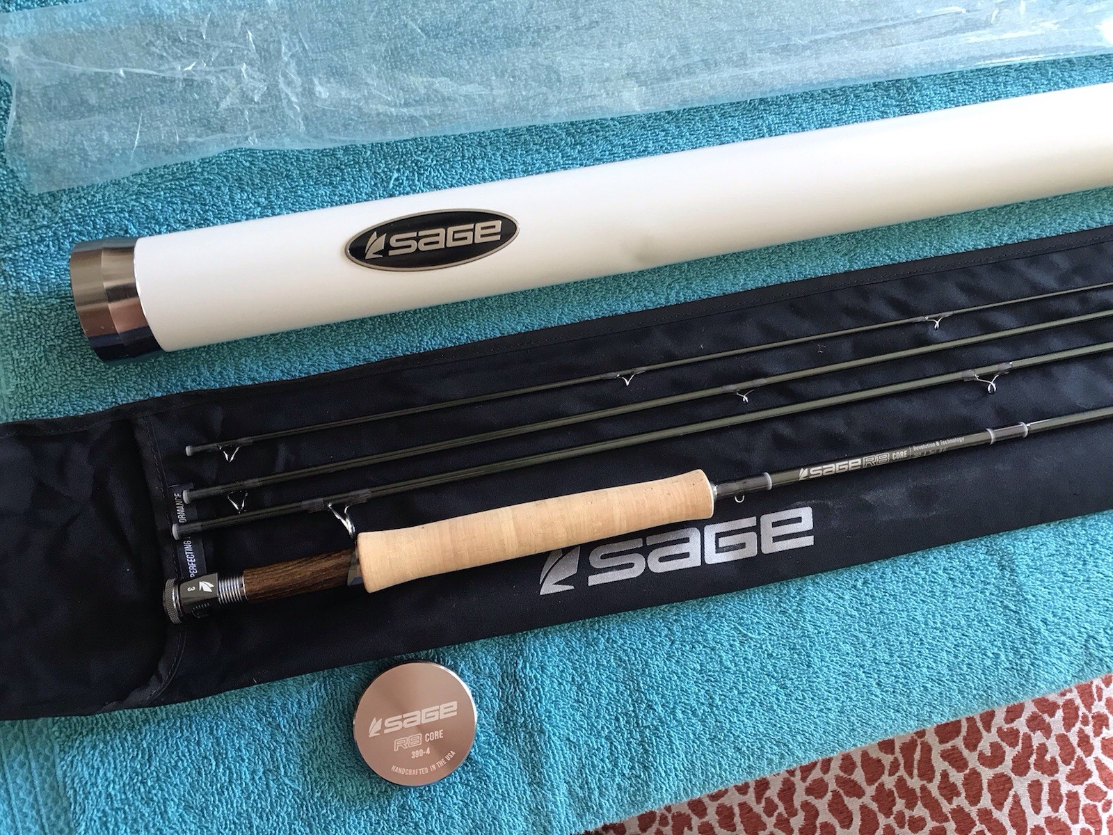 Sage R8 Core 390-4 Fly Rod In Near Mint Condition