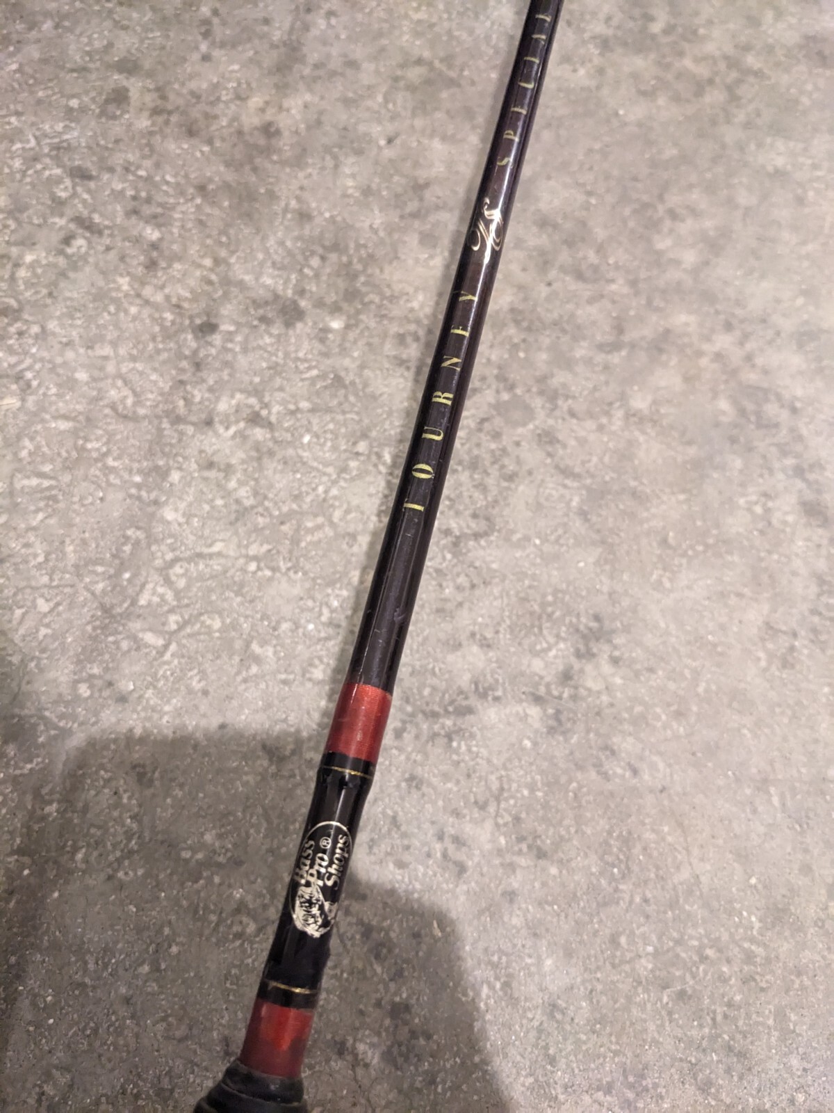 Bass Pro Shops tourney Special IM6 5’2″ 1 Pc Baitcasting Vintage Fishing Rod