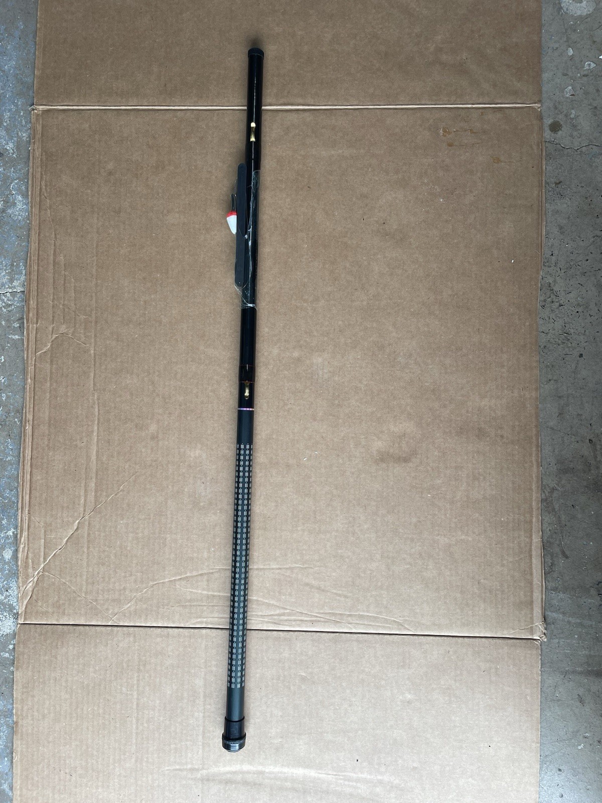 Apache Crappie Pole 15 ft Graphite Rod Light Fast 2-6lb 1/32-1/8 Black