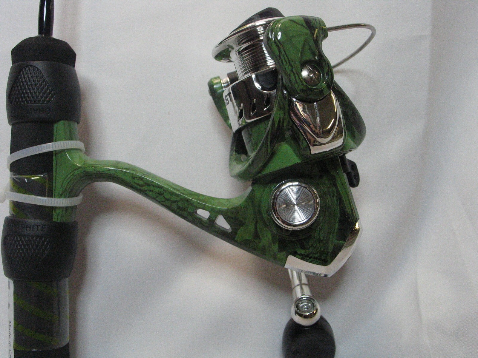 HT Fish Hunter 24MD W/2BB Reel