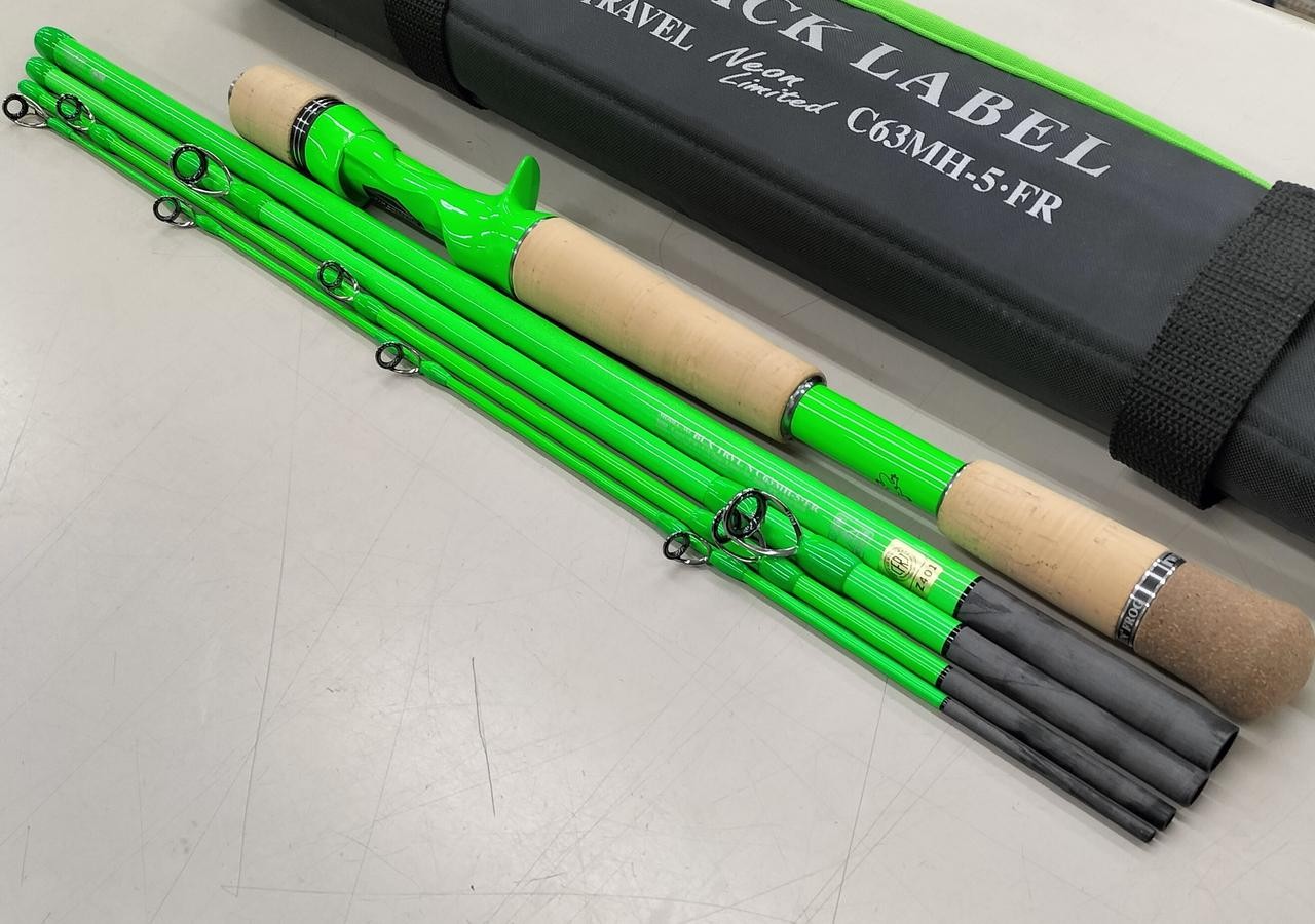 Daiwa Black Label Travel Rod 5-Piece Baitcasting 50in (127cm) with Soft Case