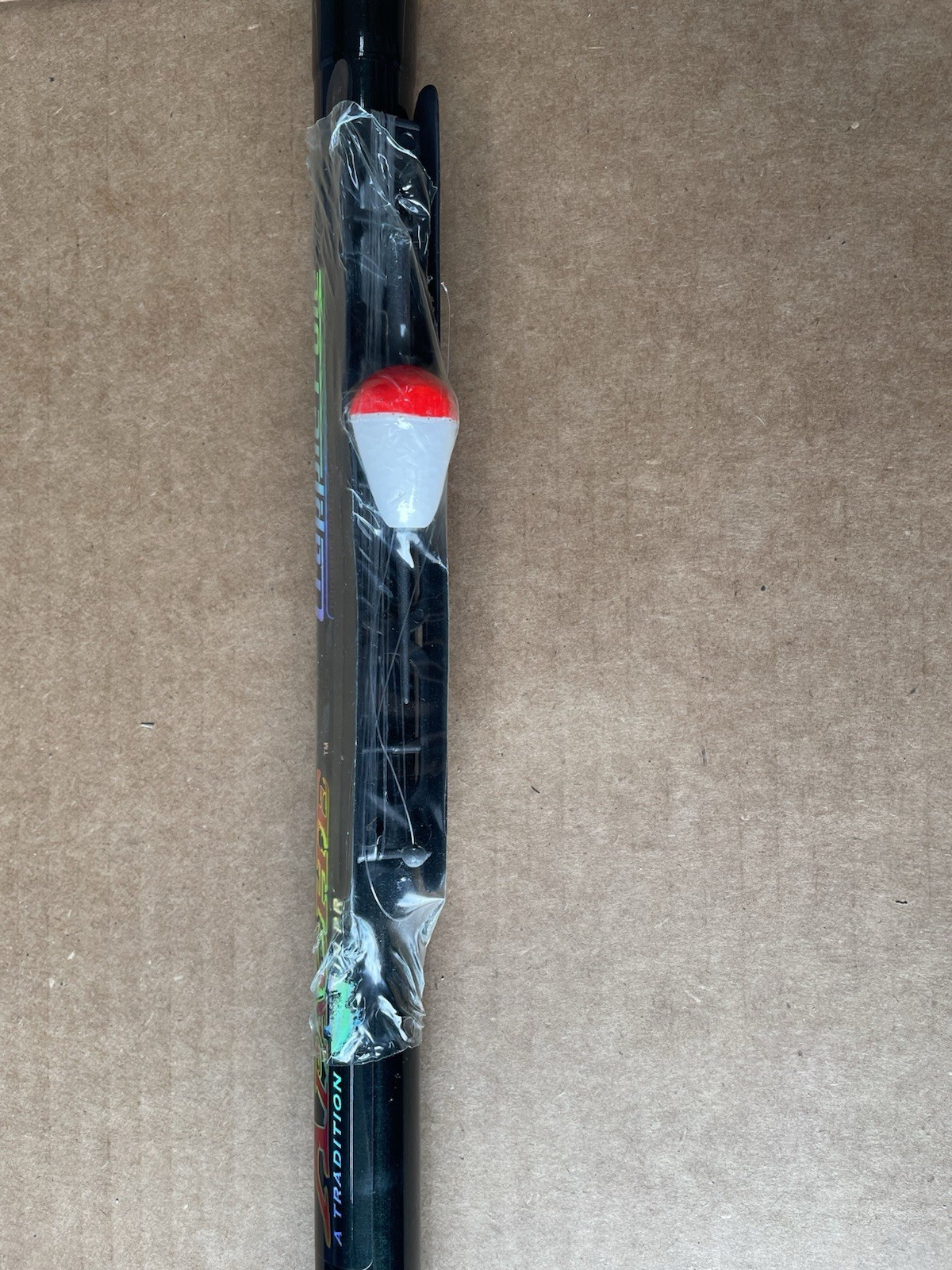 Apache Crappie Pole 15 ft Graphite Rod Light Fast 2-6lb 1/32-1/8 Black