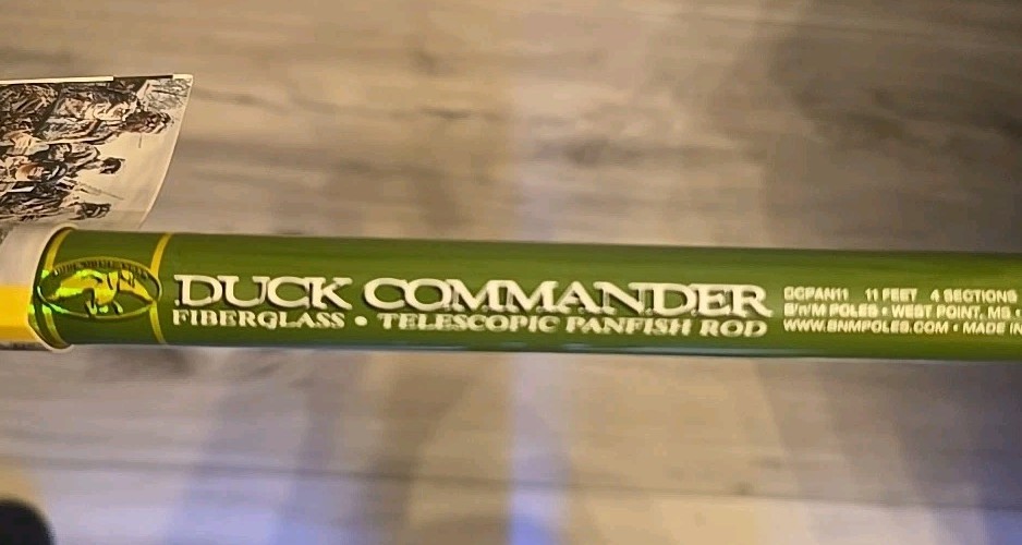 B&M Duck Commander 11′ Fiberglass Telescopic Panfish Pole Rod 4 Sections DCPAN