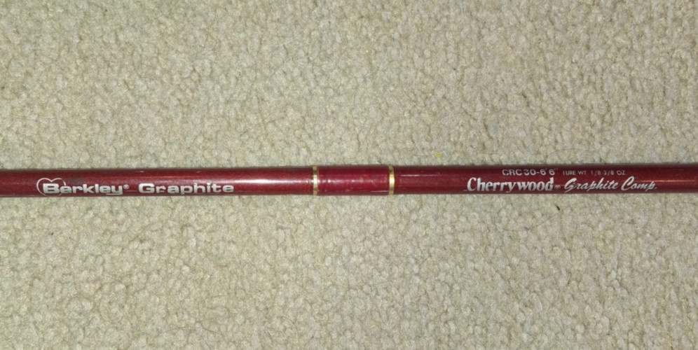 BERKLEY GRAPHITE ( 7 G.C.R.) CHERRYWOOD 2 PIECE FISHING ROD CRC30- 6′ 6″