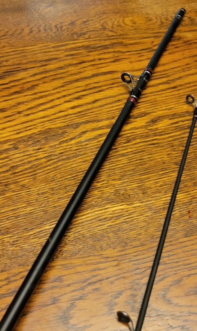 Combo Zebco Dura Action 1245SS-GWD4 562M 5 1/2′ Rod 202SS Spin Cast Fishing Reel