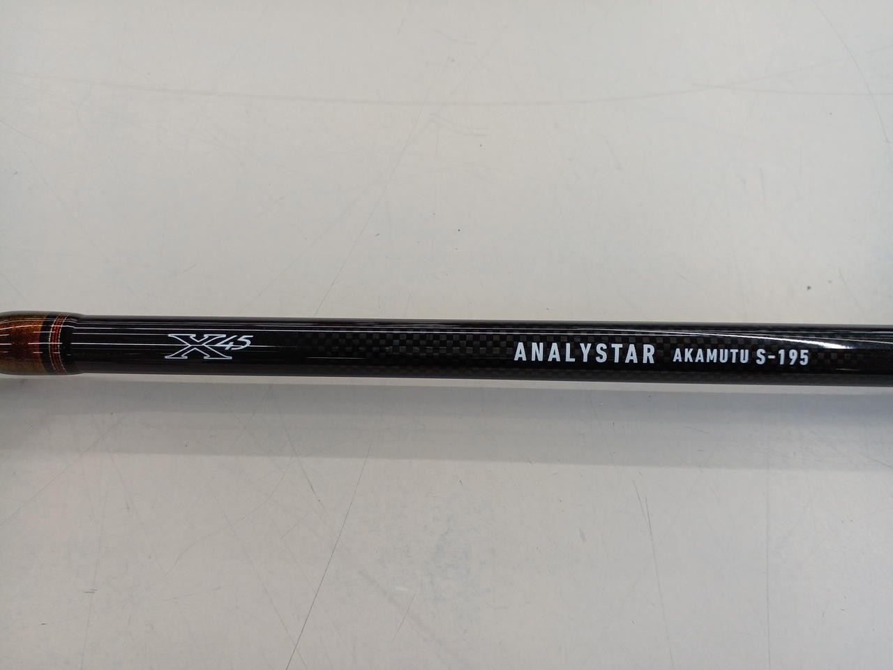 Daiwa Analystar Red Mutsu Fishing Rod 1.95m (76.8in), 2-Piece, 150g