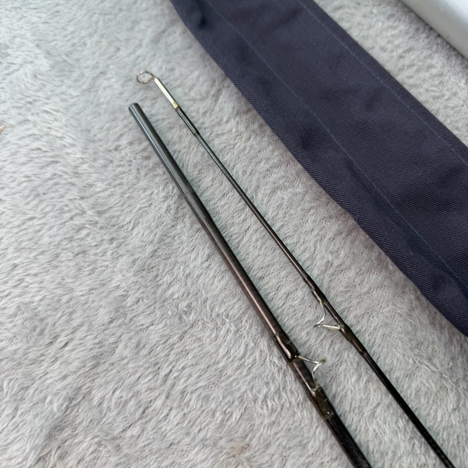 Pflueger Medalist Graphite Fly Rod 8′ #6 Line FY 80-67 w Sock & Aluminum Tube