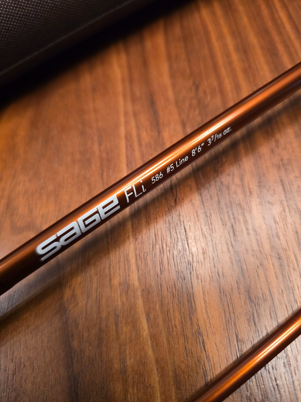 Sage FLi Model 586 Fly Fishing Rod – 8’6” – 5wt 2 piece – 3 7/17 ounces w/ Tube