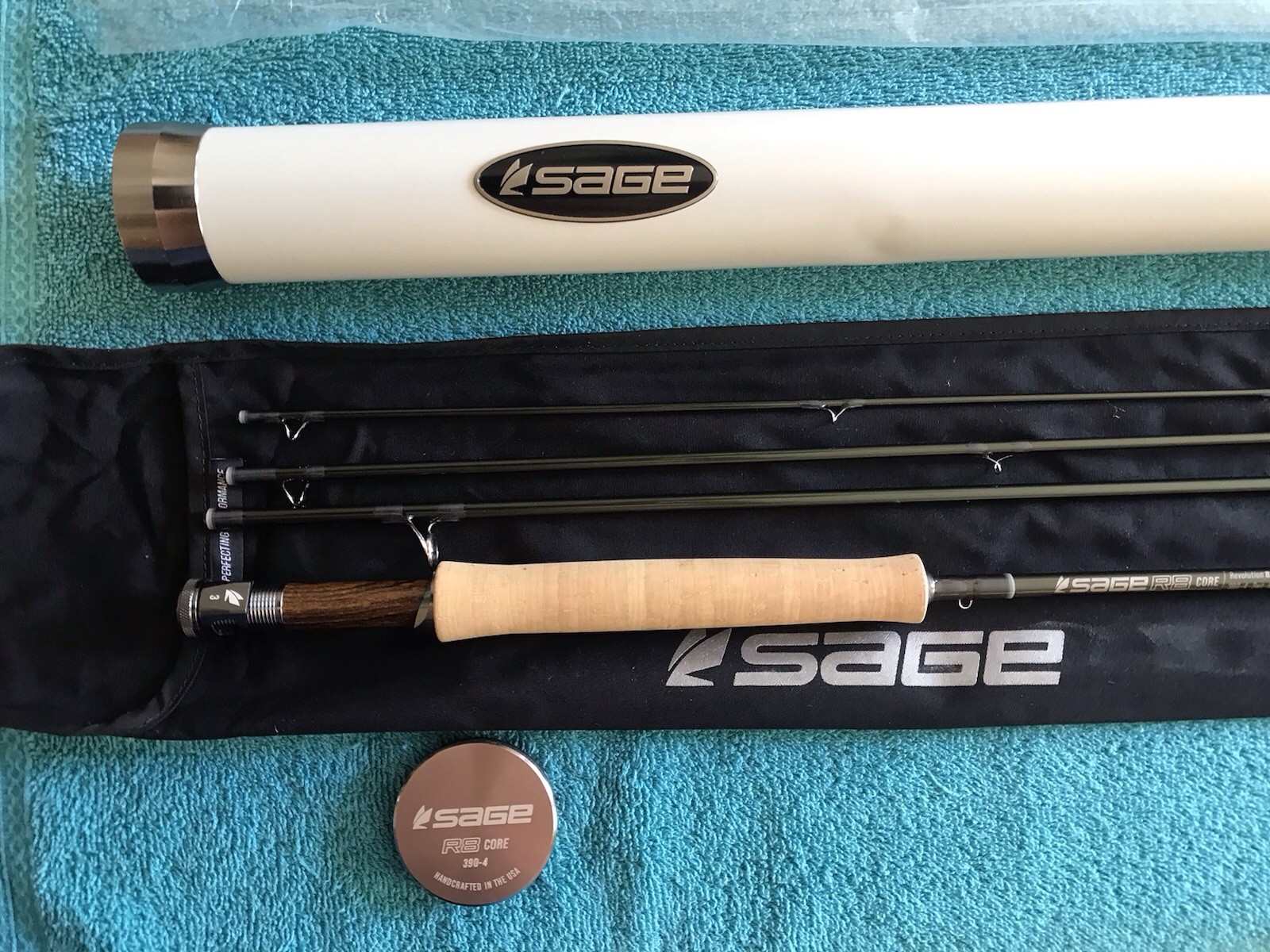 Sage R8 Core 390-4 Fly Rod In Near Mint Condition