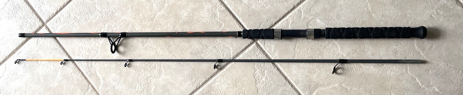 Sougayilang spinning rod model 2.1m strong carbonglass composite 2-piece, clean.