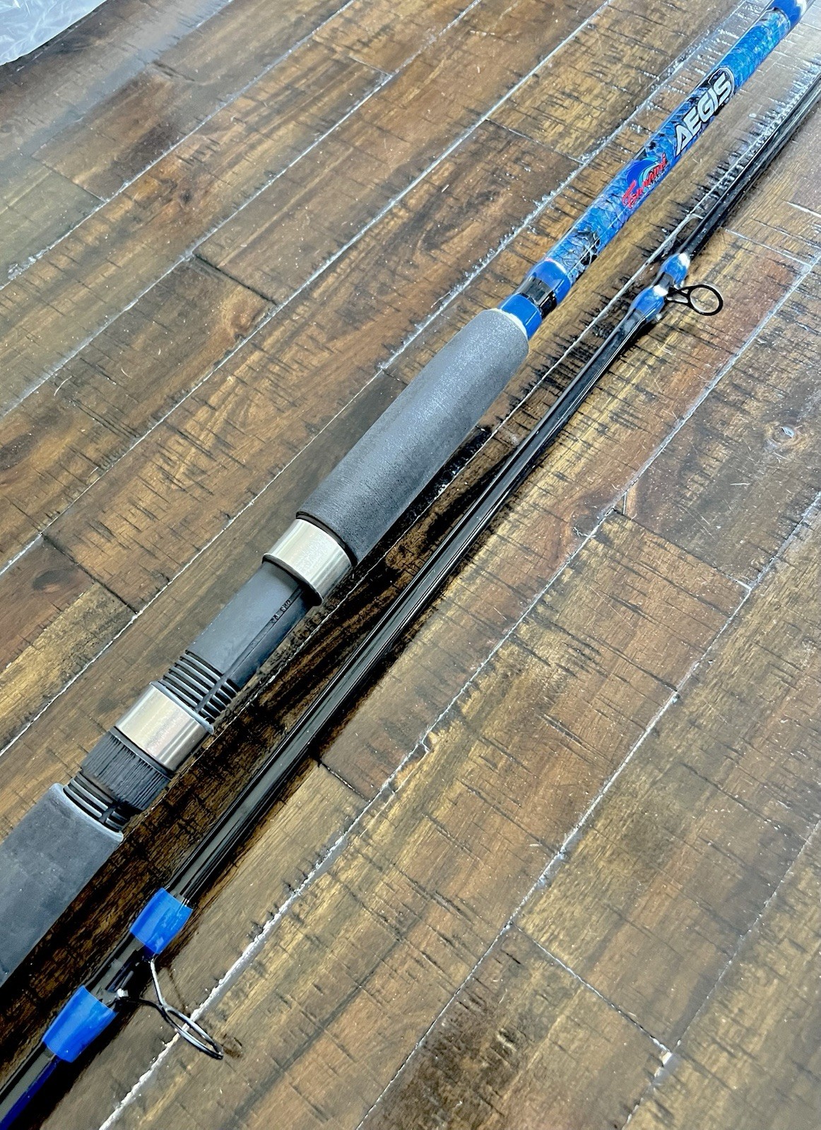 TSUNAMI Aegis Surfing Spinning Fishing Rods – 2-pc MH Tuna Sturgeon Crab Lingcod