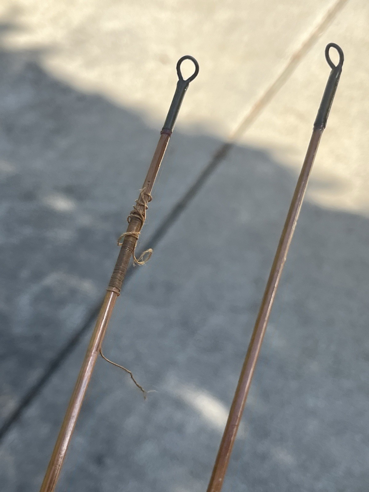VINTAGE 4 PIECE BAMBOO MAYFLOWER FLY ROD 9ft (2 TIPS)