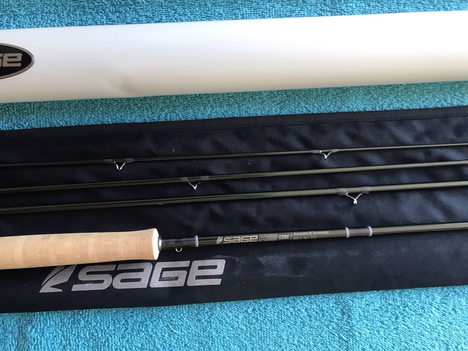 Sage R8 Core 390-4 Fly Rod In Near Mint Condition