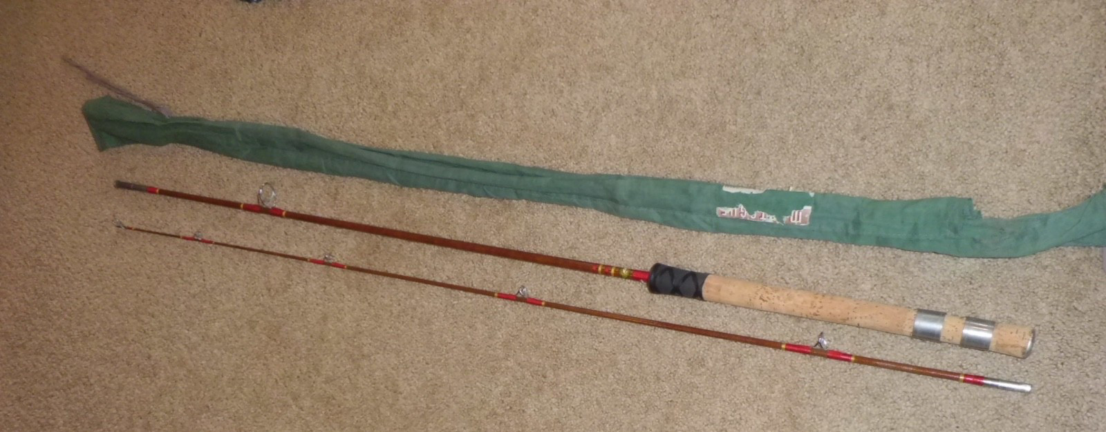 Vintage MONTAGUE Holloglass Spinning 7 Rod made in USA