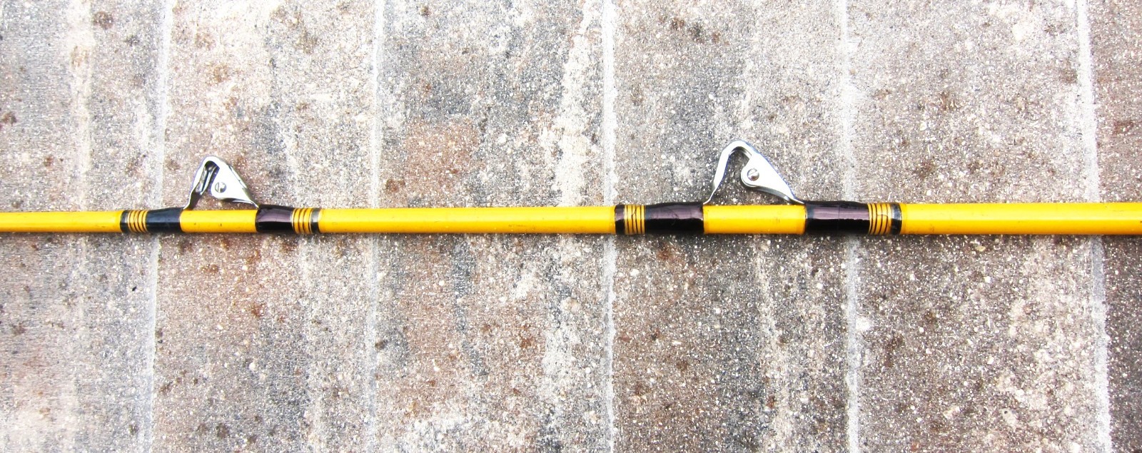 Eagle Claw Starfire SF404 2-Pc Trolling Rod: AFTCO Rollers: 8’6″; 10-25lb – USED
