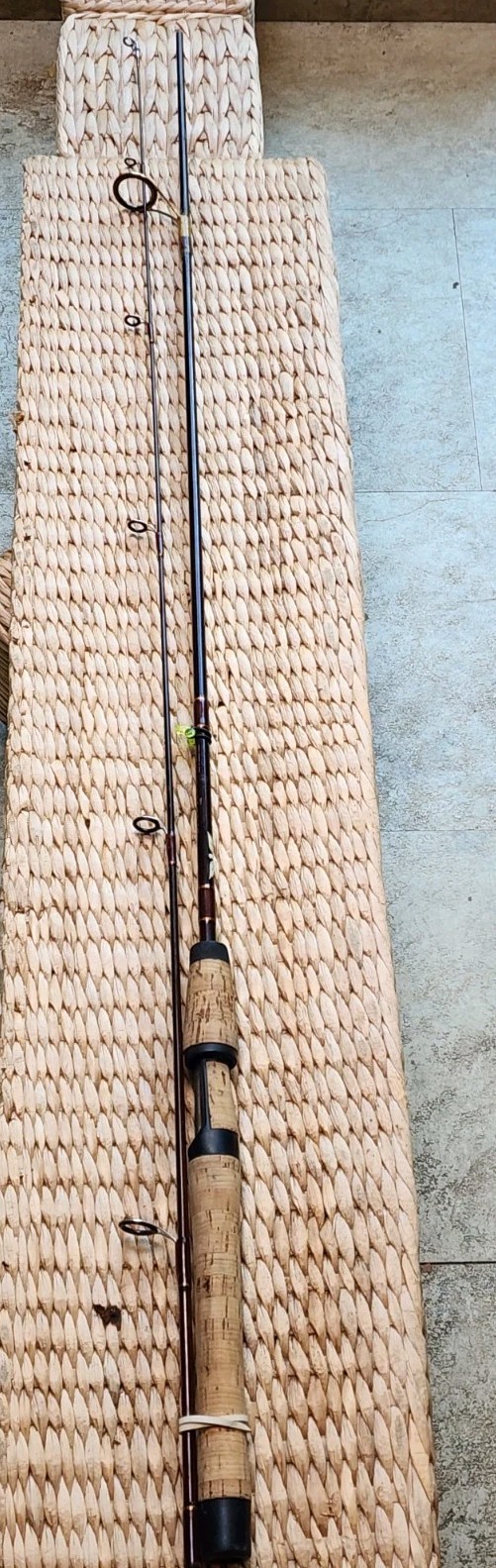 Near Mint Fenwick HMG Graphite GFS 7′ 2pc 4-10lb Spinning Rod
